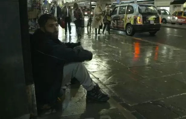 不要以為貧窮是因為懶惰,他的親身經歷告訴你:窮意味著毫無選擇~
