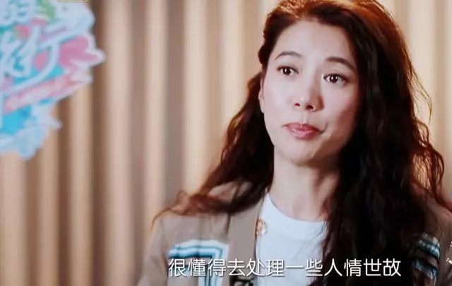 謝娜離開《妻旅》妻子團飆淚送別,章子怡對她的評價一針見血!