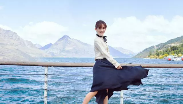 謝娜離開《妻旅》妻子團飆淚送別,章子怡對她的評價一針見血!