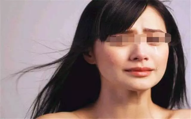女兒贍養母親五年,臨終卻把遺產都給了兒子,女婿不服,回家傻了