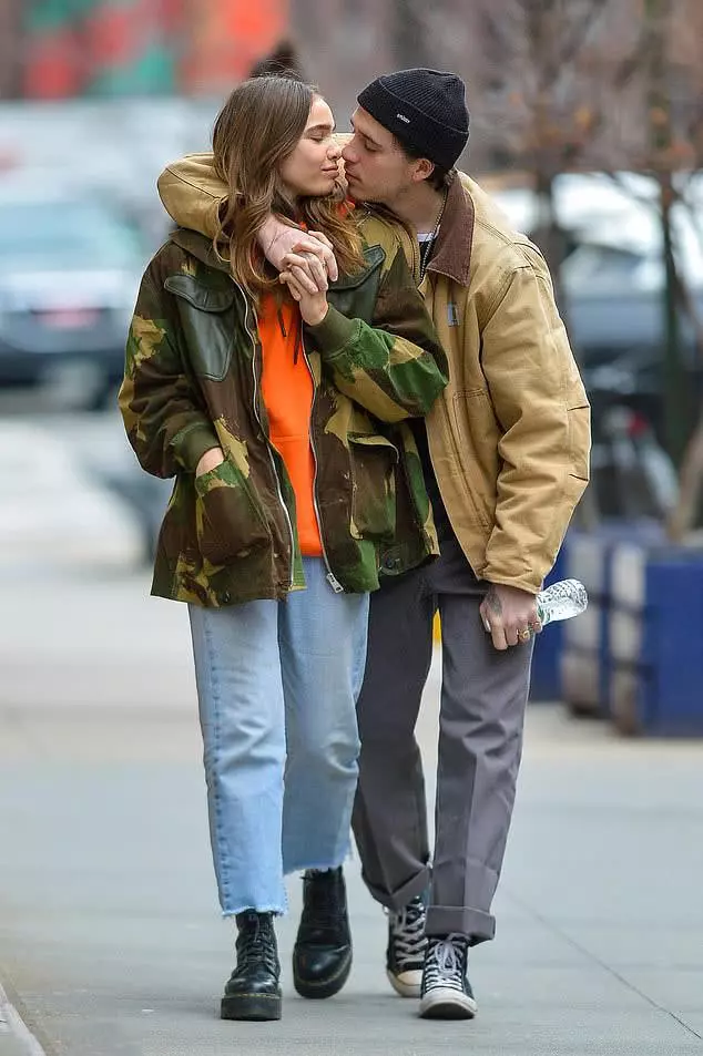 貝克漢姆大兒子與女友當街吵架,淚流滿面二弟出面當和事佬!