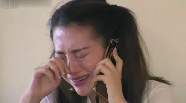 包文婧節目中哭個不停,被袁詠儀吐槽:你哭那麼慘幹嘛呢!