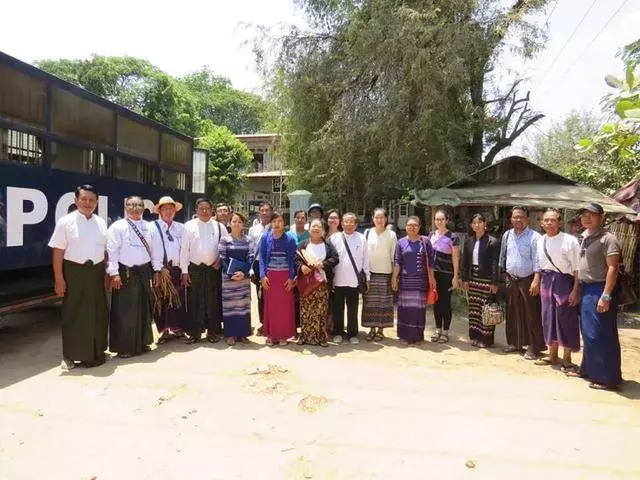 25歲緬甸女子在新加坡做家政掙得30萬,回國發現全是假幣還被抓