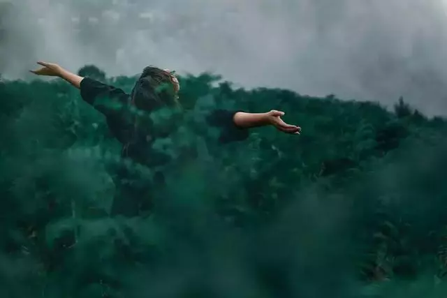 董卿:女人不管多大了,都需要看看這段話