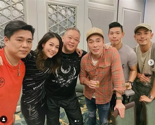 「鹹濕動作」曝光!《一脫二吻三搗龍》「」許志安「」車上纏綿「」Hiao精」"黃心穎…