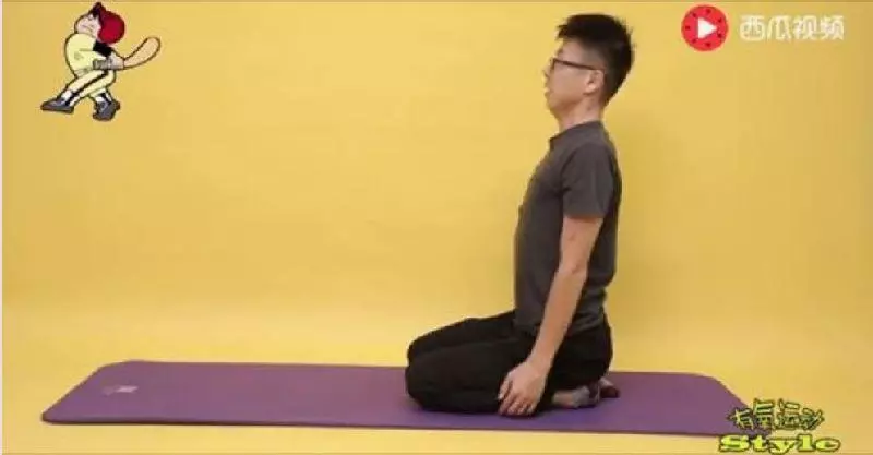 每天「堅持青蛙式」50次,20天瘦全身,比跑步有效,堪稱是「減肥專家」!