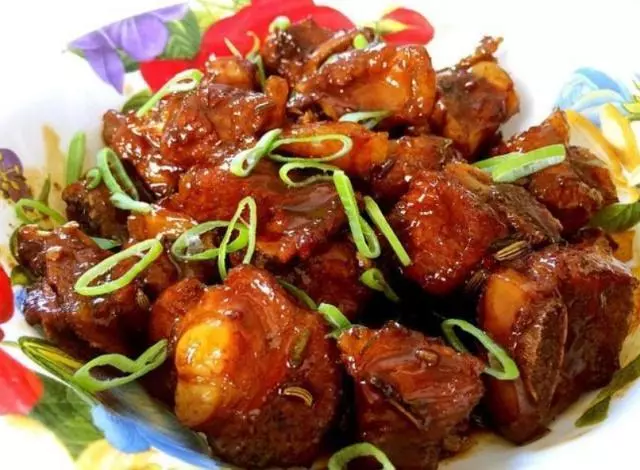 做紅燒排骨,學會這招,肉質香嫩超下飯,包你怎麼吃都不夠