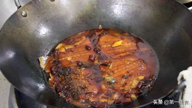 魚肉新吃法,簡單上鍋一燉一燜,鮮嫩又入味,絕對家常頭牌菜