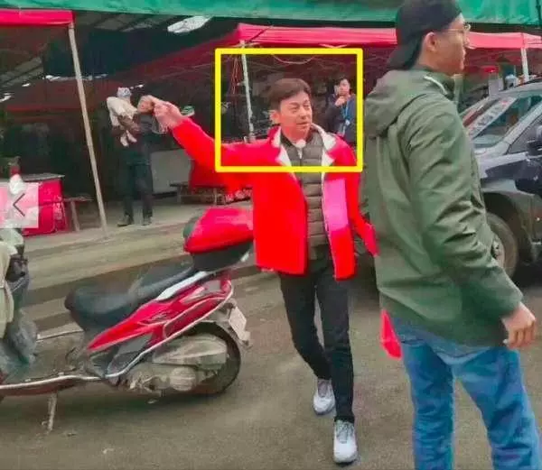 何炅路透照流出,老態龍鍾再不是不老容顏,本尊今日硬氣回應!