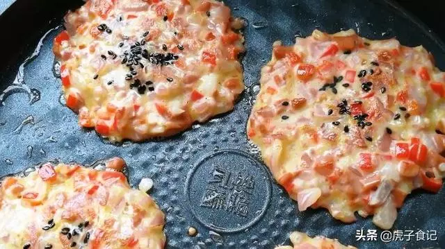 我家洋蔥從不炒著吃,加2個雞蛋,咬一口滿嘴香,好吃停不下來
