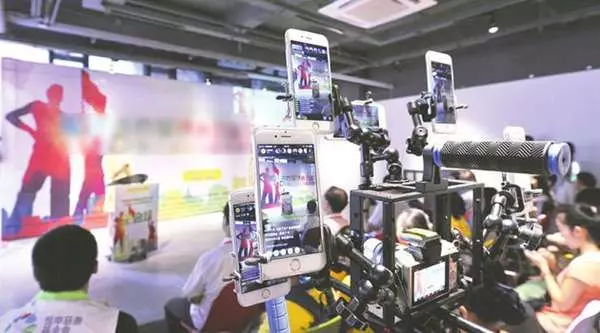 票選台灣20大「人氣正妹Youtuber」,網友吐槽「看第二名就不準!」