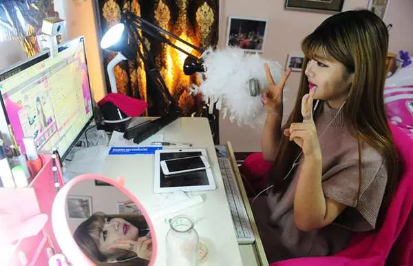 票選台灣20大「人氣正妹Youtuber」,網友吐槽「看第二名就不準!」