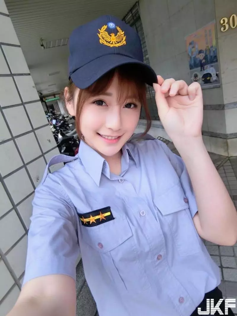 超讚!網瘋傳「正妹護士」迷人的超高顏值讓人想排隊掛號了…