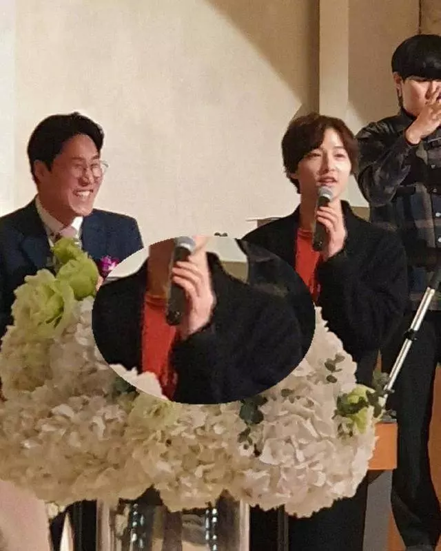 宋仲基憔悴現身好友婚禮,未戴婚戒臉頰凹陷男神顏值不再~