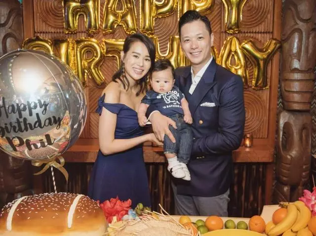 胡杏兒全家出遊泰國,夫家全程小心「伺候」,祖孫三代同框超有愛