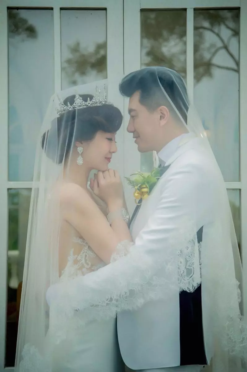 從沒富裕過!本土劇男星坦言自己「29歲存不到5萬」 婚後秉持「聽某嘴大富貴」收服小7歲嫩妻