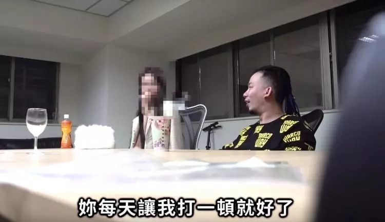 怒刷10萬瘋狂抖內!成功約到「正妹直播主」吃飯 烏鴉反遭妹子怒罵「神經病」