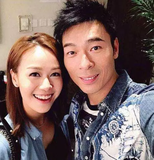 許志安黃心穎一月前曾在飯店約會,為掩人耳目,分別與店員合影