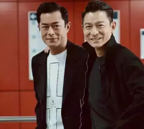 劉德華和誰合影都保持微笑,然而在她面前,天王直接丟棄偶像包袱