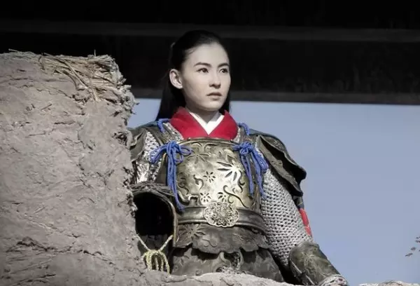 史上最美的女英雄:19歲當將軍,一心為民,卻死狀悽慘,來看看她的故事!
