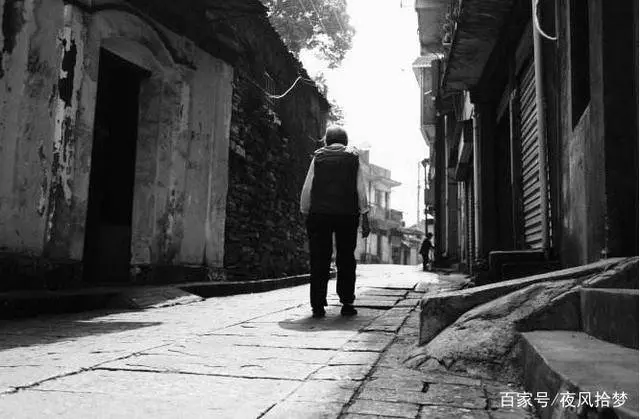 父親偏袒兒子一輩子,去世前卻只留給兒子六千,留給女兒60萬