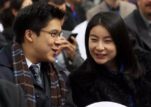 富二代霍啟剛:看了前任現狀,再看現任妻子,差距真是天差地別!