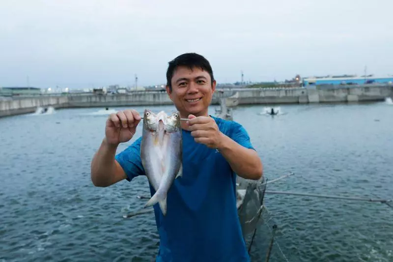 來去魚塭住一晚!難忘午仔魚一夜乾的滋味 二代養魚人家吳國振