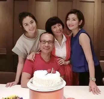 離婚3年!Selina被爆,世紀破冰張承中,震動娛樂圈