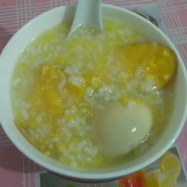 我坐月子我媽送來兩隻雞,婆婆喊懷孕大姑姐來吃雞肉讓我喝湯