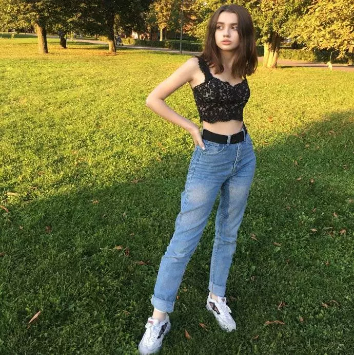 這個樣子才14歲?!顛倒科學的俄羅斯小女孩,讓所有大人都開始有犯罪的衝動?!