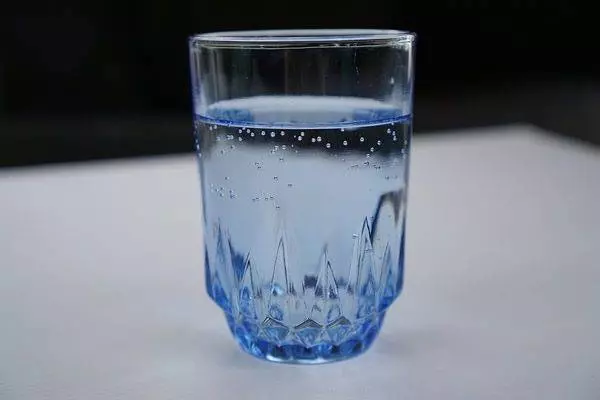 此處放杯水,催財又化煞,錢財進門來