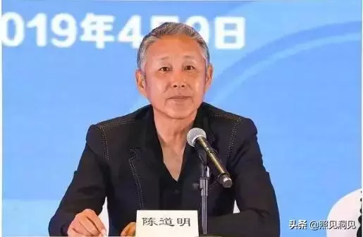 一個人真正有教養的人,這3個方面表現特別好,讓人佩服