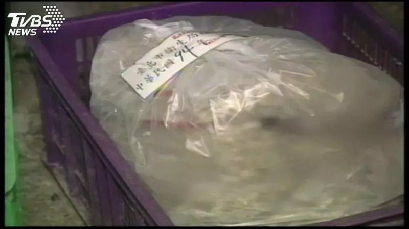 爽賺1.6億!台北肉羹大亨「用病死豬做原料」兒子爽開海神 坐擁3豪宅「現在下場超慘」