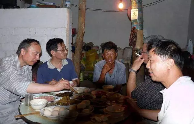第一次去男友家,他家人待我很好,吃完飯後,我果斷提出分手