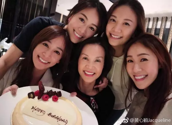 全家遭起底!黃心穎家世背景曝光!令人驚訝 !