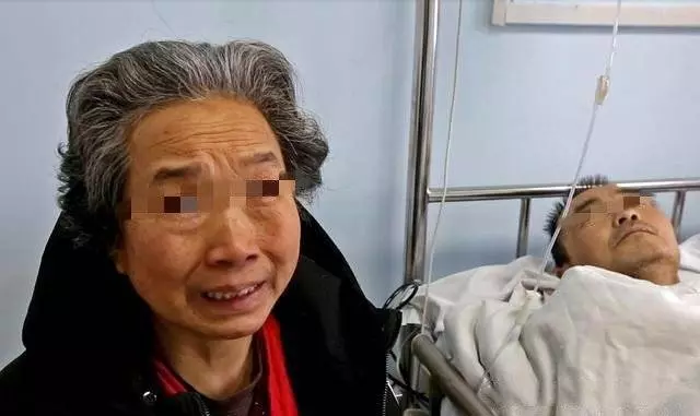 二婚嫁大15歲老公,他死後我被繼子趕出來,沒到兩月卻求我回去