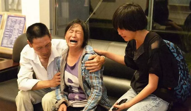 南山人壽亂改保單「3萬保戶受損」,保險局重罰600萬、總經理停職半年,網友:保戶超級無辜