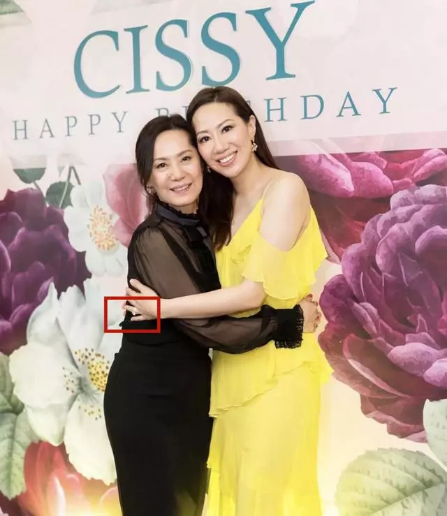 壕!甄子丹杜拜為嬌妻大搞生日趴,宴請圈中好友畫面太奢華!