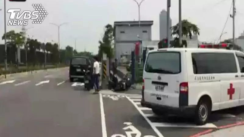 超速撞救護車害女友噴飛亡 高職男判賠612萬元