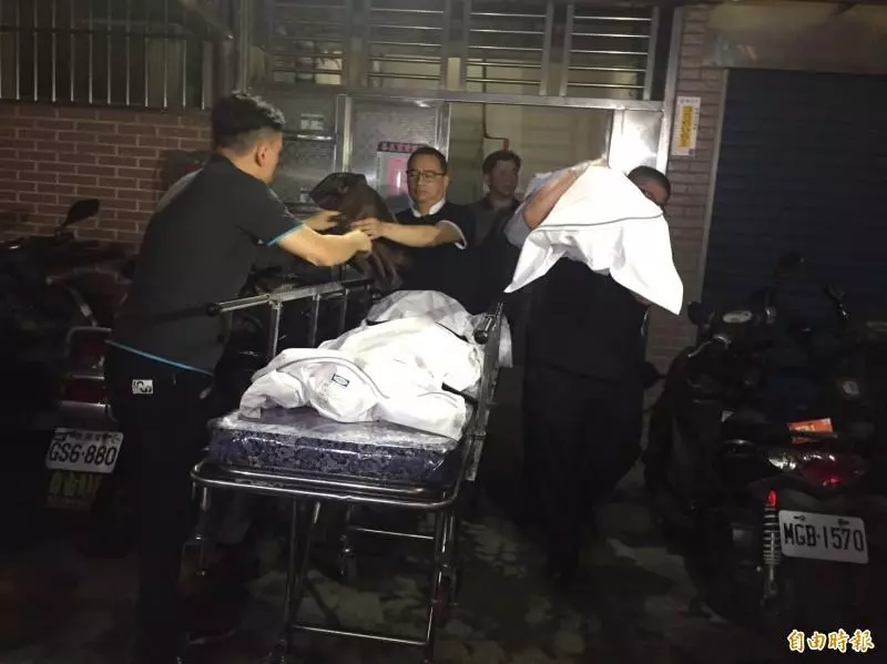 [可憐的小姐弟] 疑遭下藥勒死 父失聯 