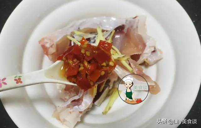 天熱沒胃口,魚肉這做法,蒸一蒸6分鐘出鍋,鮮香開胃,做法簡單