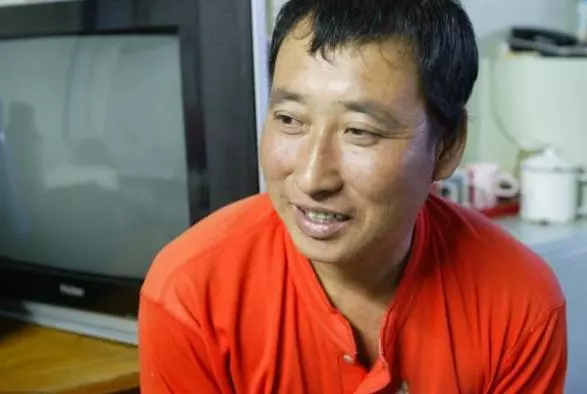 哥嫂撫養我長大,大哥去世前說一番話,讓老婆氣得跟我離了婚