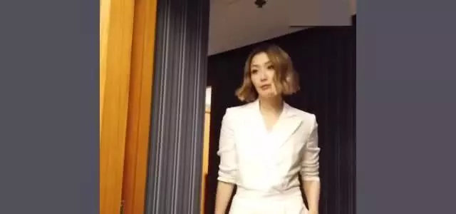 許志安黃心穎風波後人設崩塌,鄭秀文回娘家,為婚姻付出了太多!