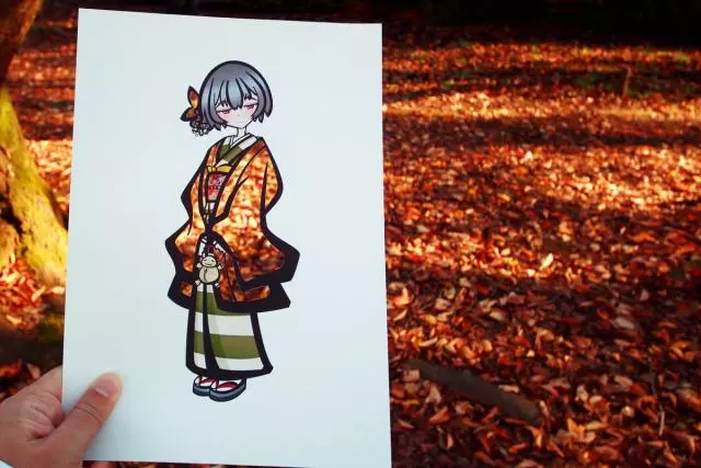 日本藝術家靠大自然「上色」 隨時幫插畫主角換上絕美新服裝