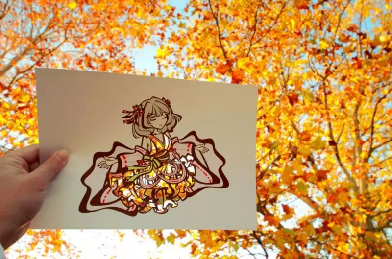 日本藝術家靠大自然「上色」 隨時幫插畫主角換上絕美新服裝