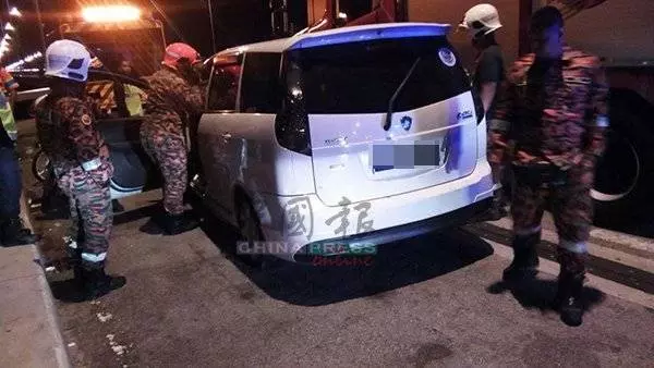 丈夫欠阿窿又出軌 少婦載4兒 圖同歸於盡