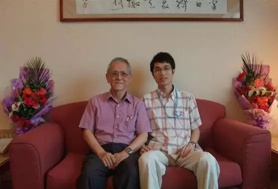 64歲黃香蓮為嫁院長老公,甘當3個孩子的後媽,毅然息影!12年後全家照曝光,網友:雨過天晴!