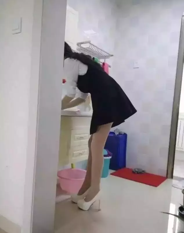 9張會讓千鎚百鍊的老司機都「忍不住嘴角上揚」的妹子內涵照。看不懂的,請自行左轉...