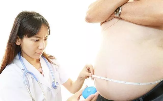 為什麼女人的腰上容易產生贅肉?這個肥胖的「根源」你了解過嗎?