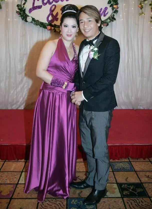 成功造人8個月!前TVB男星曬52歲老婆巨肚照惹關註:期待寶寶~